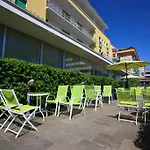 Hotel Holiday Park