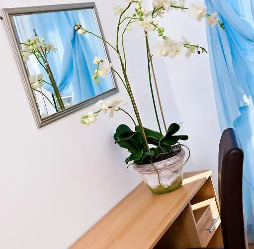 Hotel Holiday Park Hotell