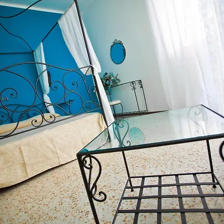 Otel Hotel Holiday Park