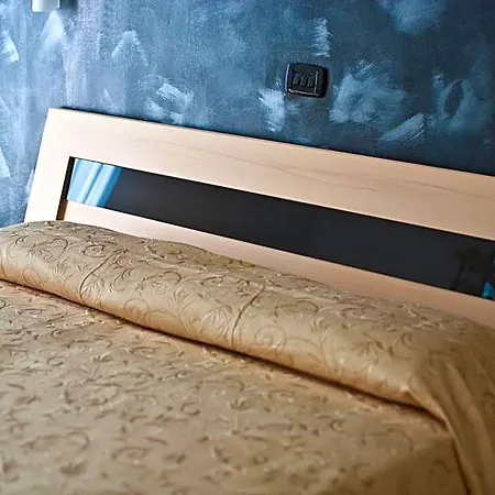 Hotel Holiday Park 3*