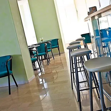 Hotel Holiday Park 3*