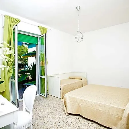 Hotel Holiday Park 3* Bellaria-Igea Marina
