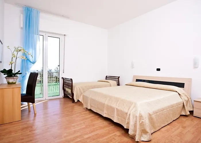 Hotel Holiday Park Hotel 3*